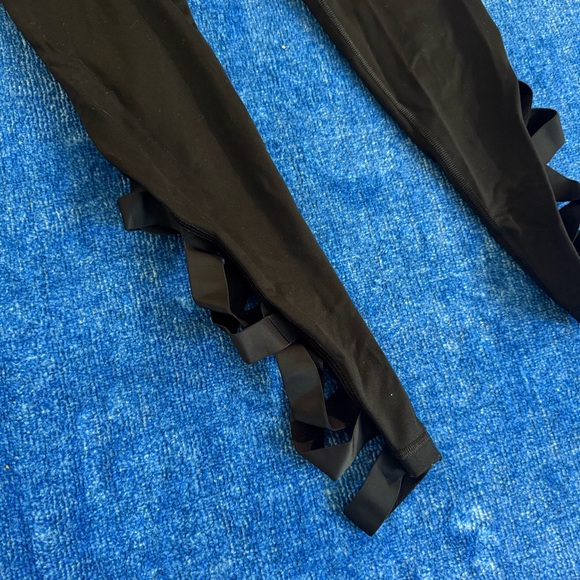 VS Sports • Knockout Tight / Legging • Size Small - Picture 2 of 6